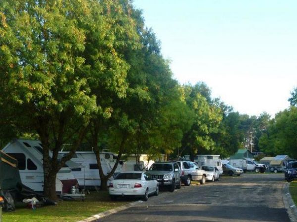 Creswick Calembeen Lake Caravan Park