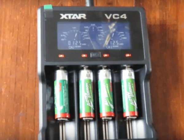 XTar VC4 Battery Charger