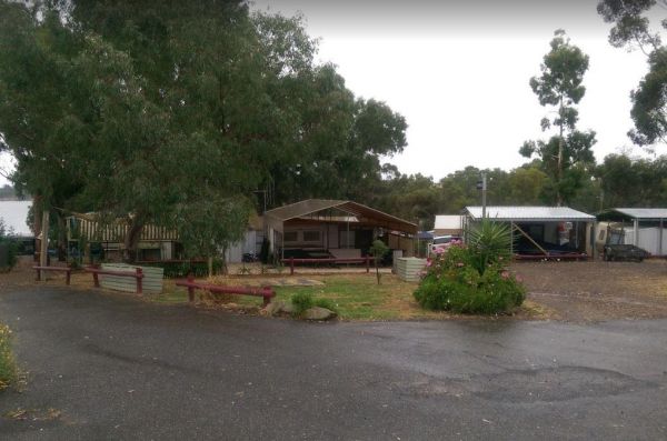 Moorabee Lodge Caravan Park