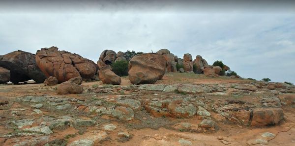 Tcharkulda Rock Rest Area