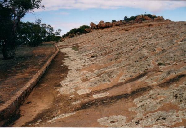 Tcharkulda Rock Rest Area
