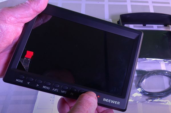 Neewer F100 7 Inch Camera Field Monitor A Portable and Affordable Solution for Video Monitoring