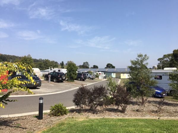 Lilydale Pine Hill Caravan Park
