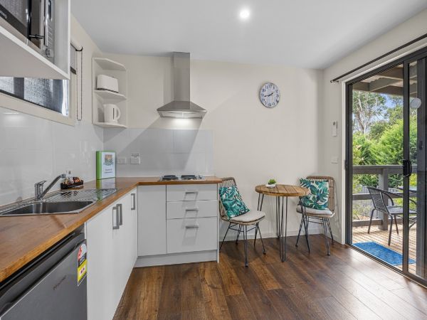 Lilydale Pine Hill Caravan Park